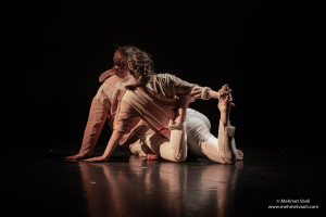 HIER = JETZT 2019 _ Eléonore Bovet & Anima Hen _ ZwEinsamkeit_ Foto