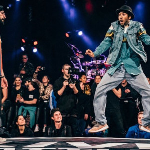 Dhélé Agbetou: Hip – House – Funk: Urban Styles
