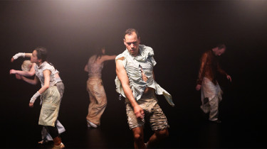Léonard Engel: CARCASSE